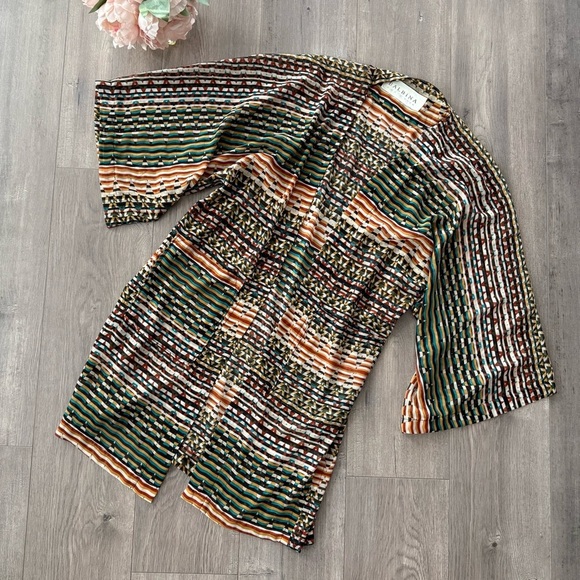 Balbina Costa Rica Handmade Tropical Kimono Topper - Picture 2 of 7